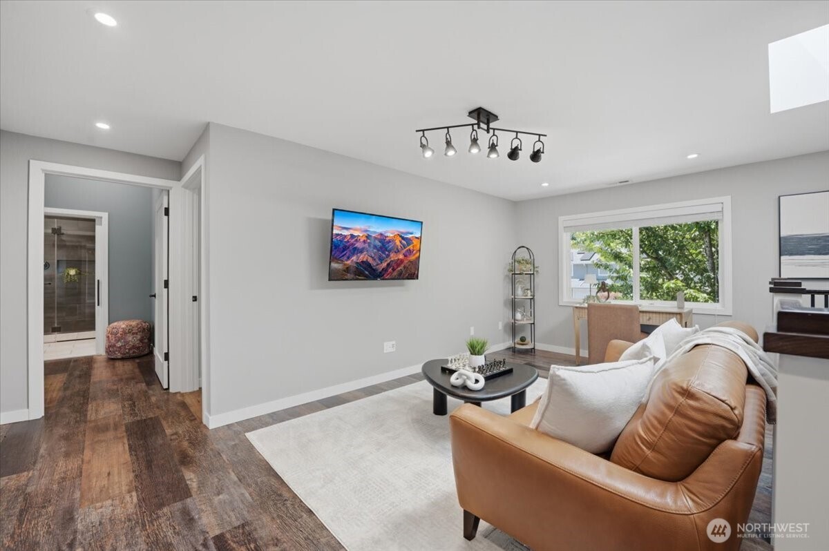 6220 145th Street NE
