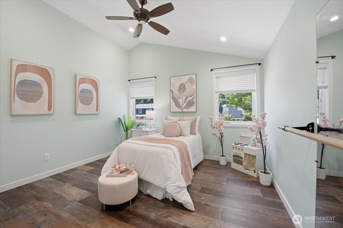 6220 145th Street NE