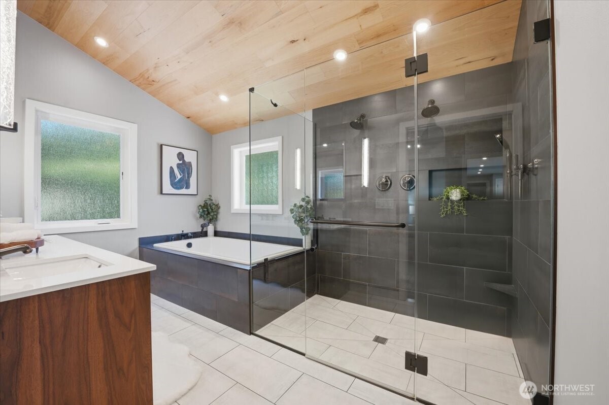6220 145th Street NE