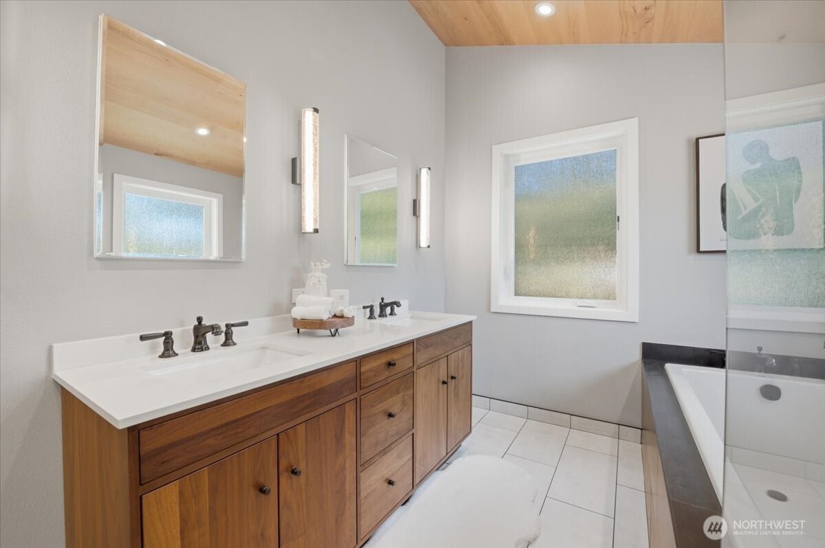6220 145th Street NE
