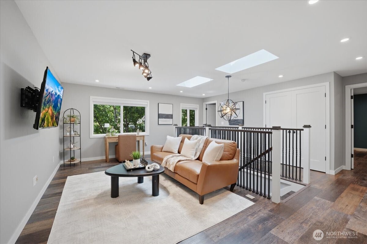 6220 145th Street NE