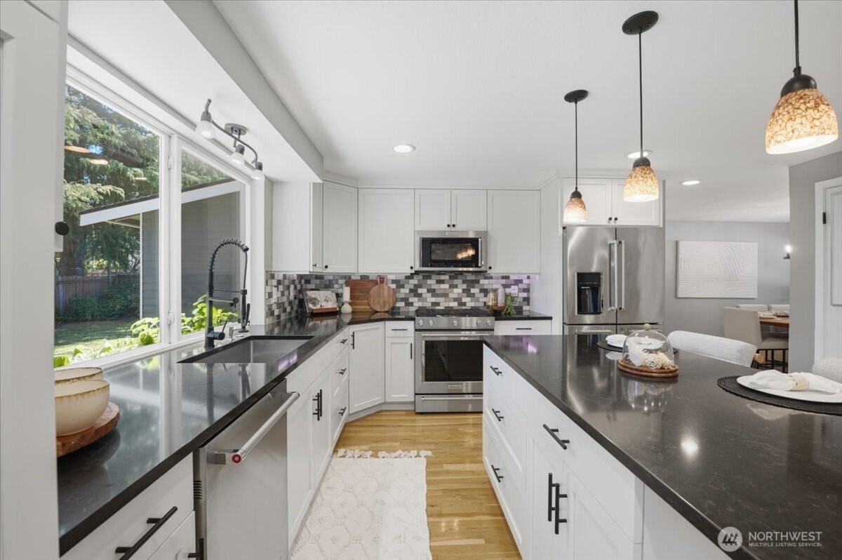 6220 145th Street NE