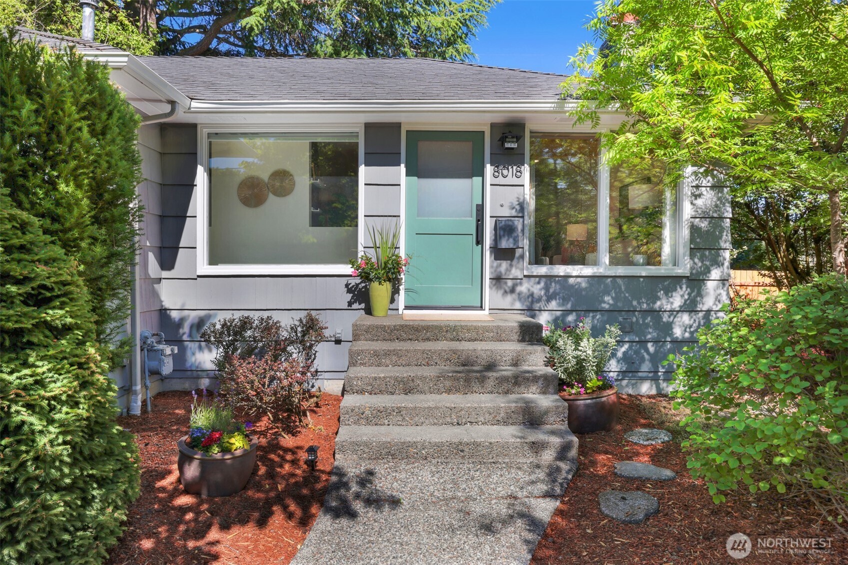 8018 40th Avenue NE