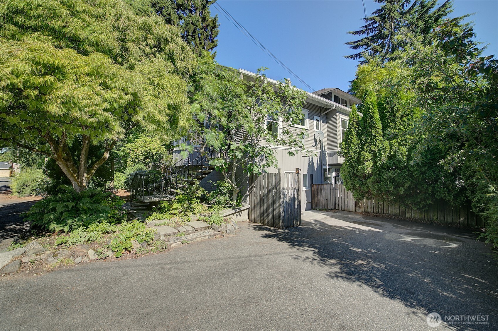 2112 N 132nd Street