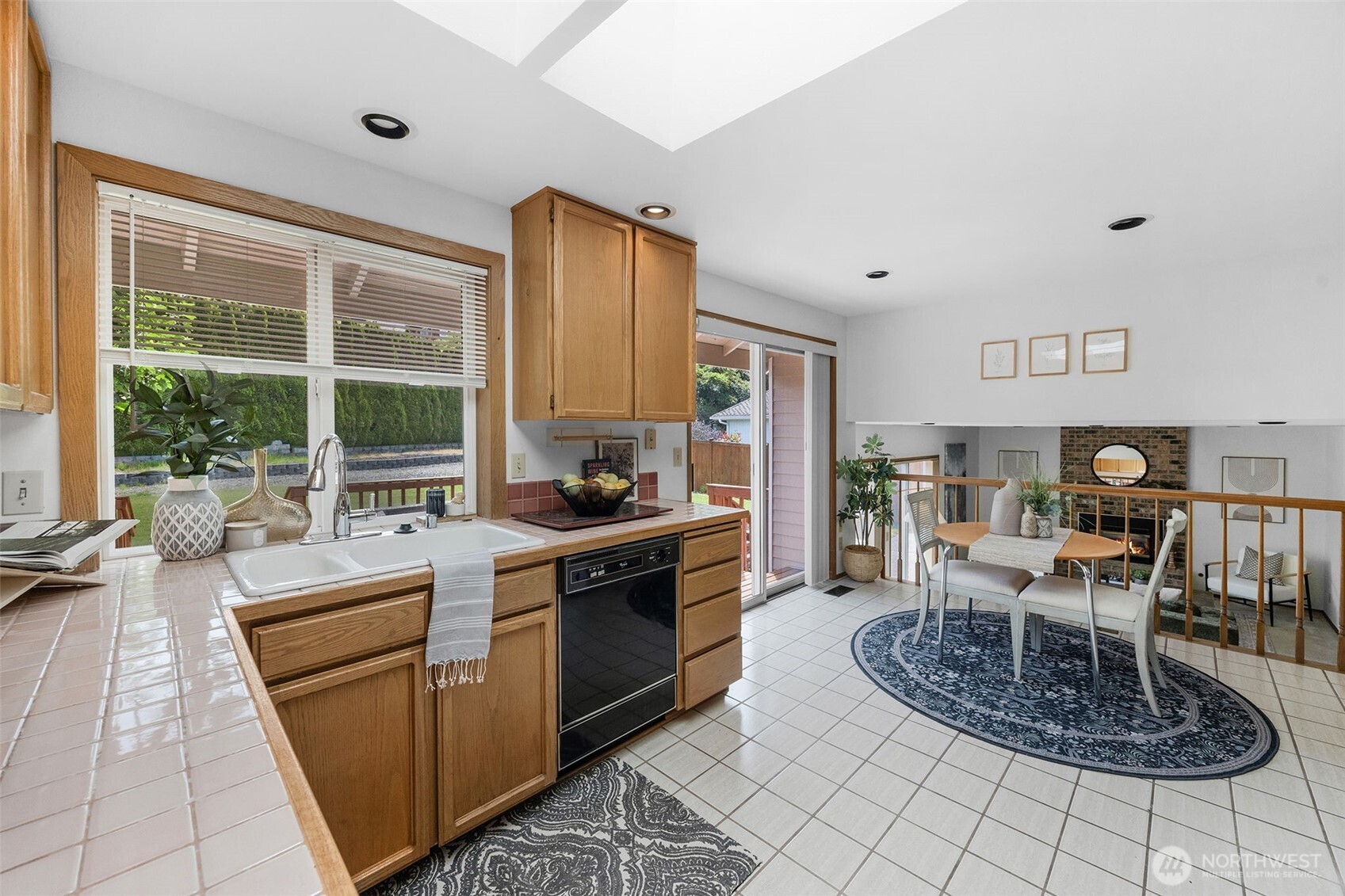 816 Aloha Place