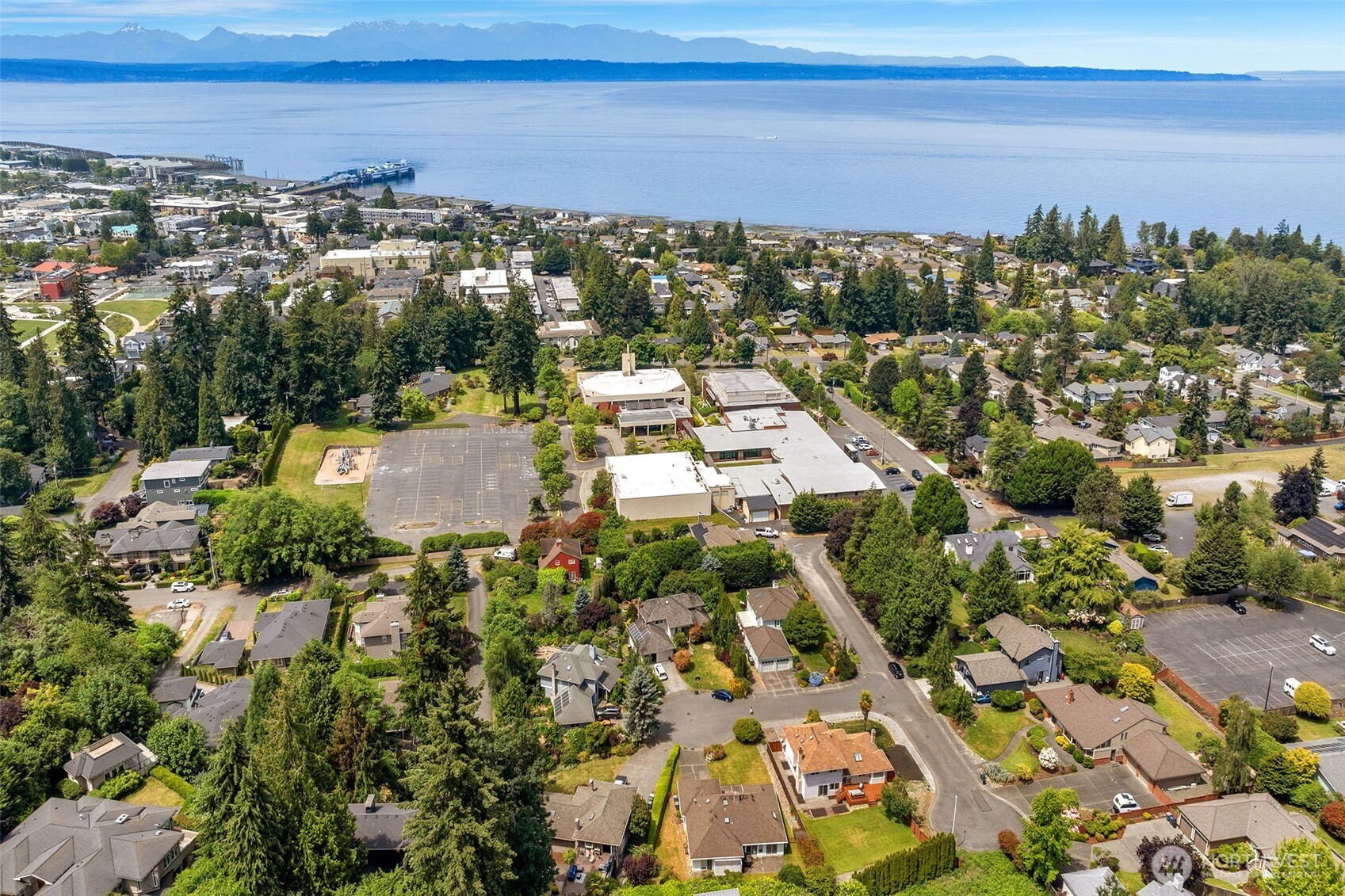 816 Aloha Place