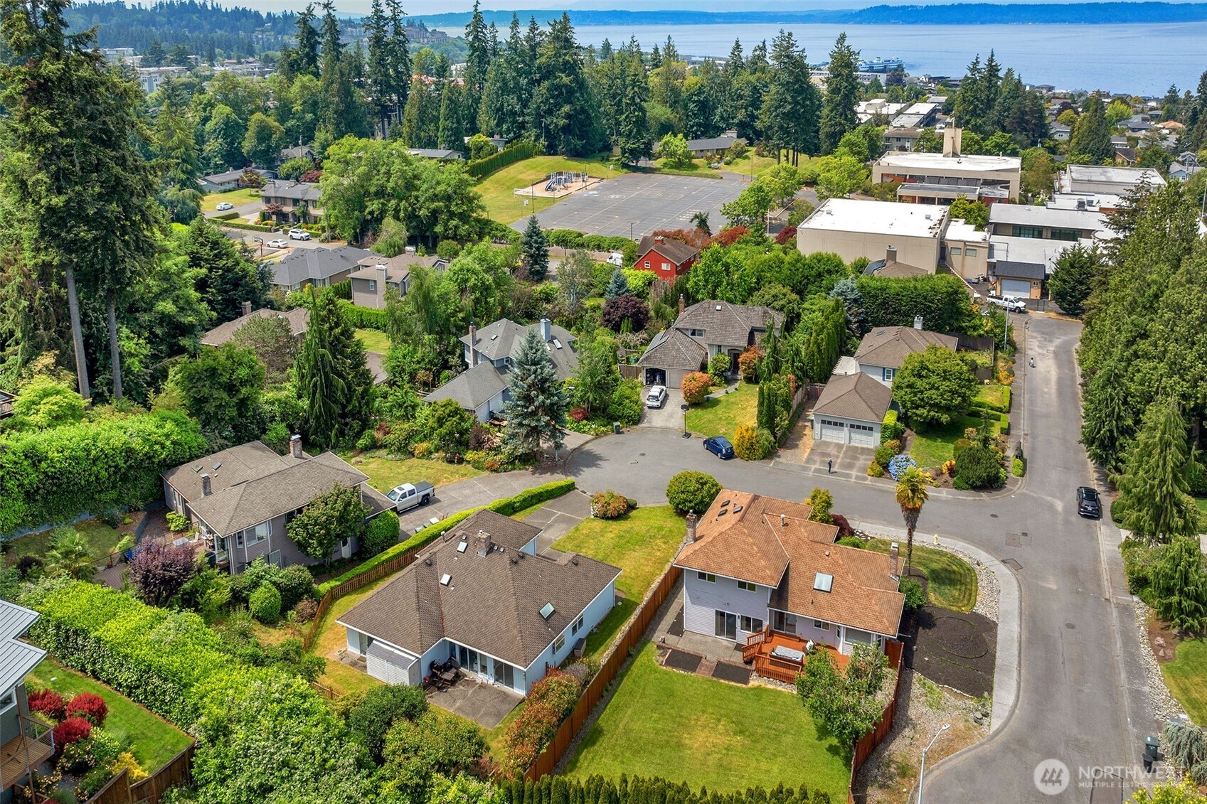 816 Aloha Place