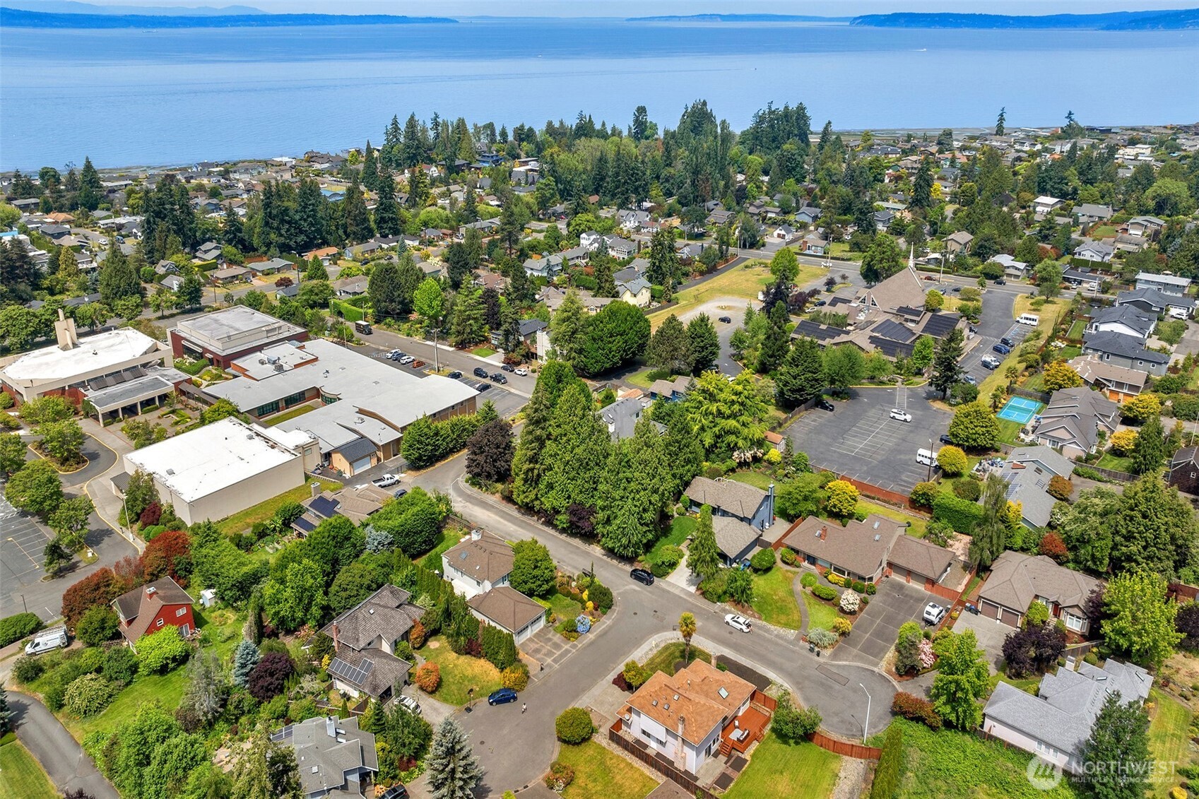 816 Aloha Place