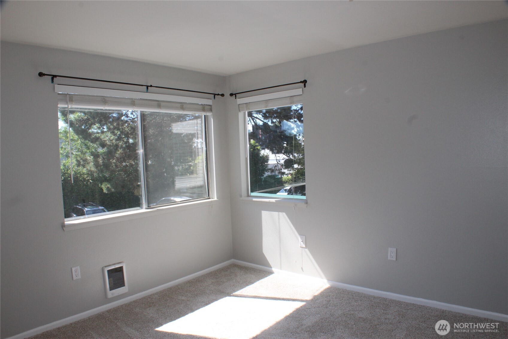 1522 NE 175th Street Unit: 200