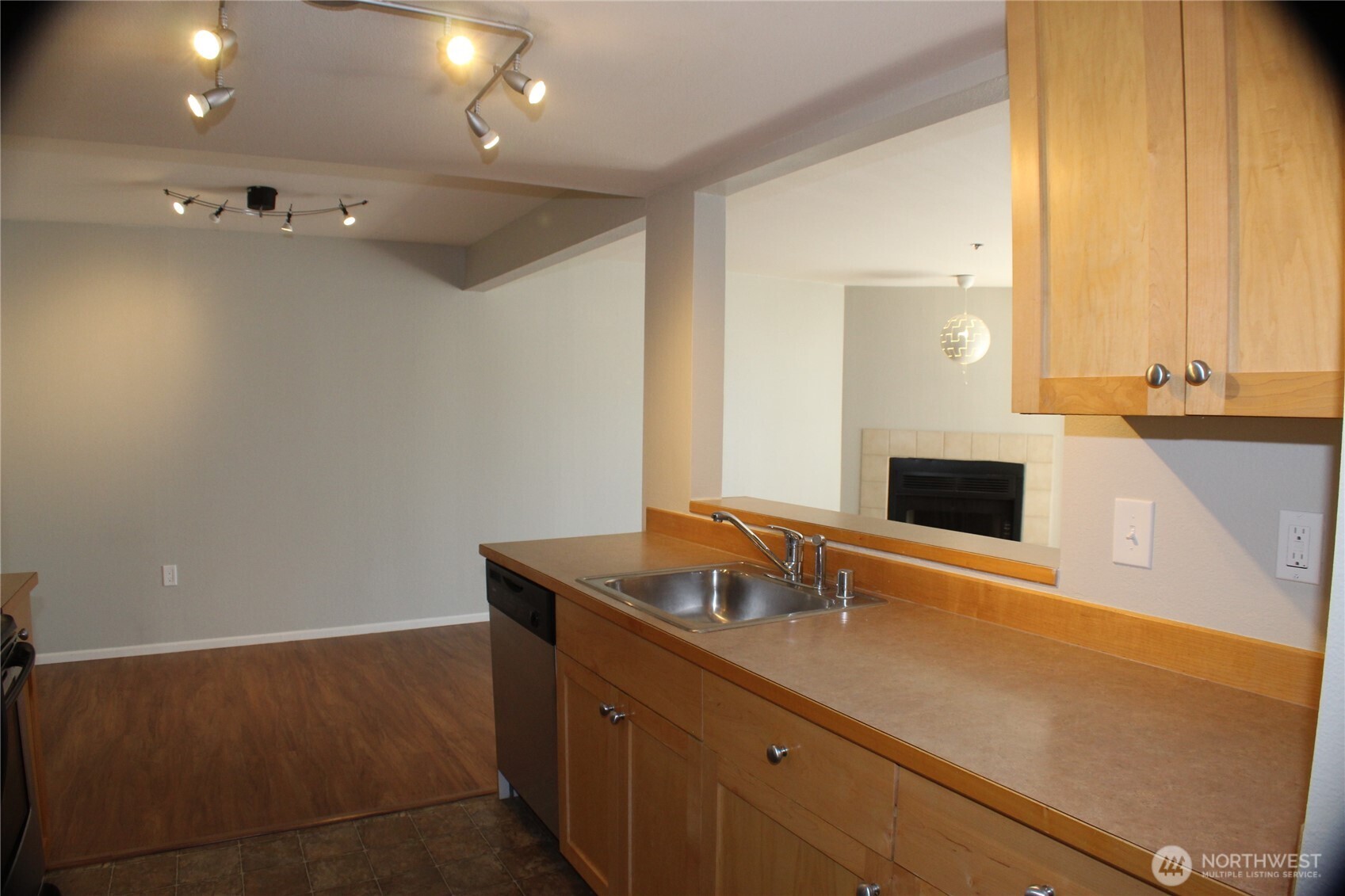 1522 NE 175th Street Unit: 200
