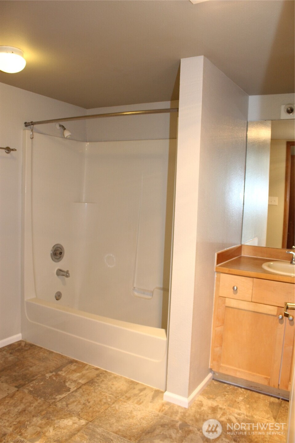 1522 NE 175th Street Unit: 200