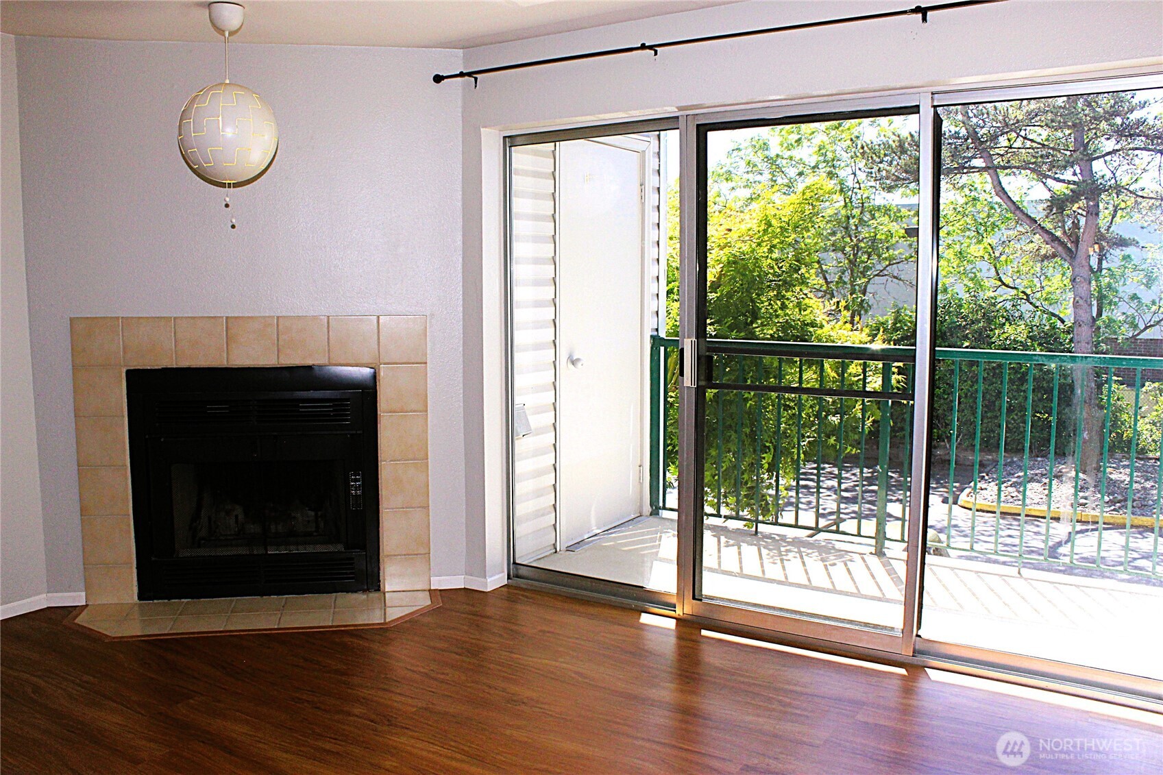 1522 NE 175th Street Unit: 200
