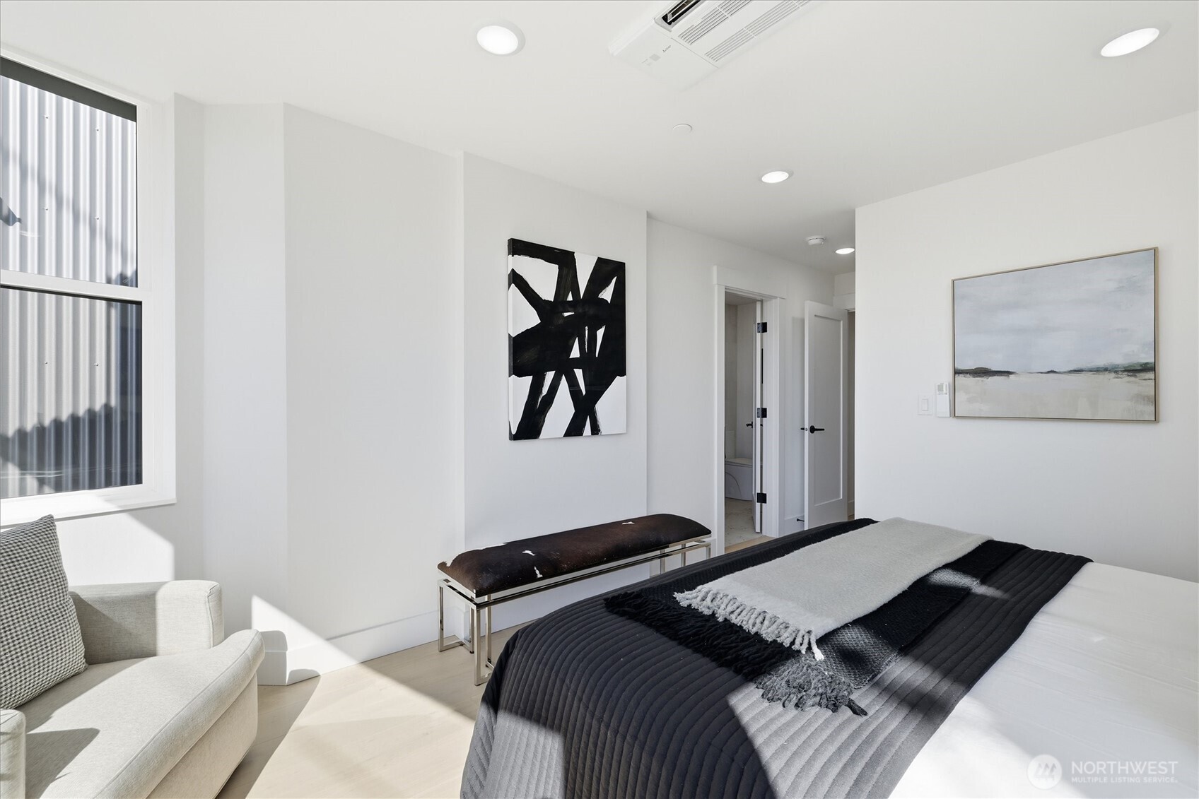 2010 Fairview Avenue E Unit: B