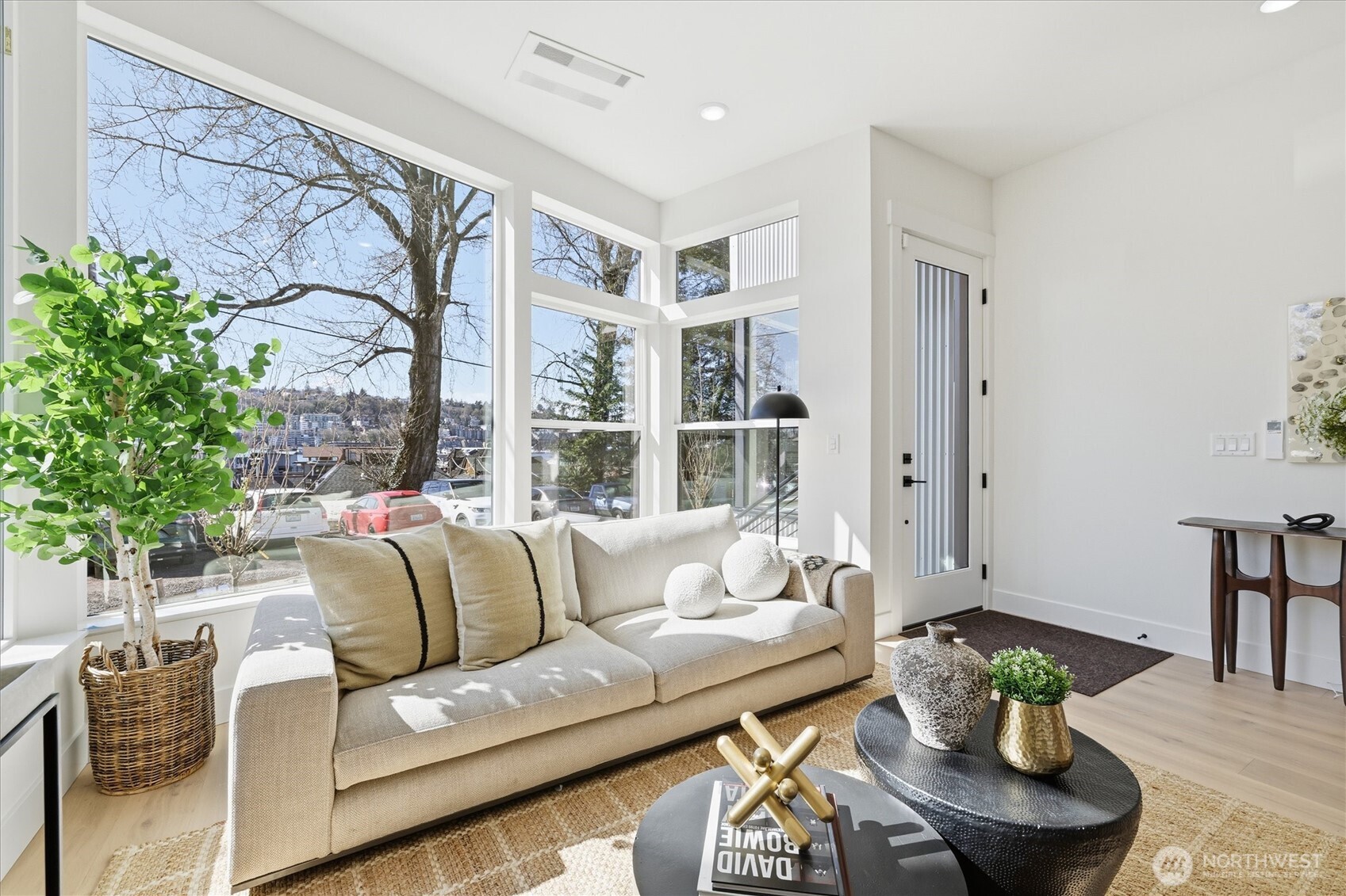 2010 Fairview Avenue E Unit: B