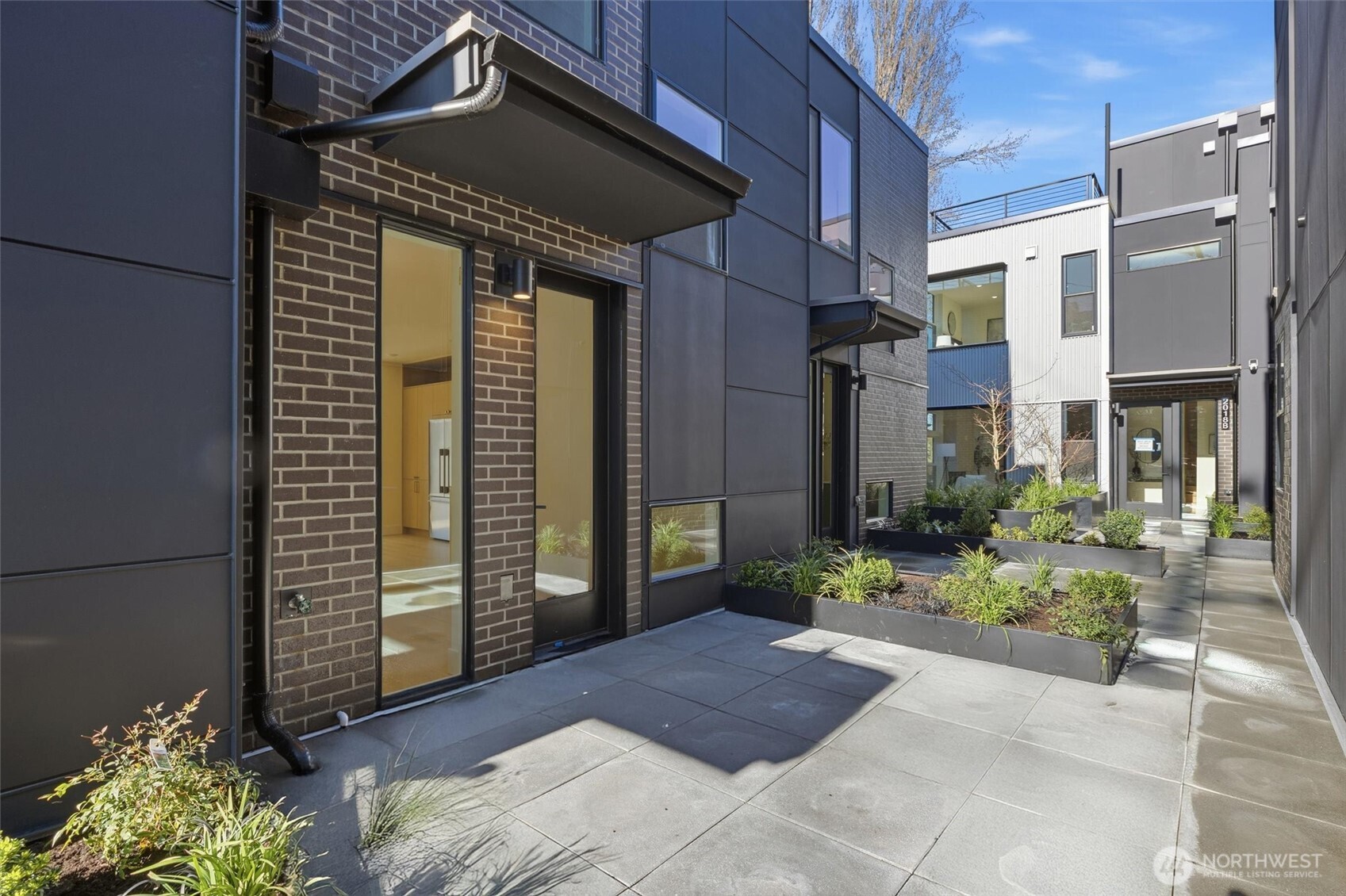 2010 Fairview Avenue E Unit: B