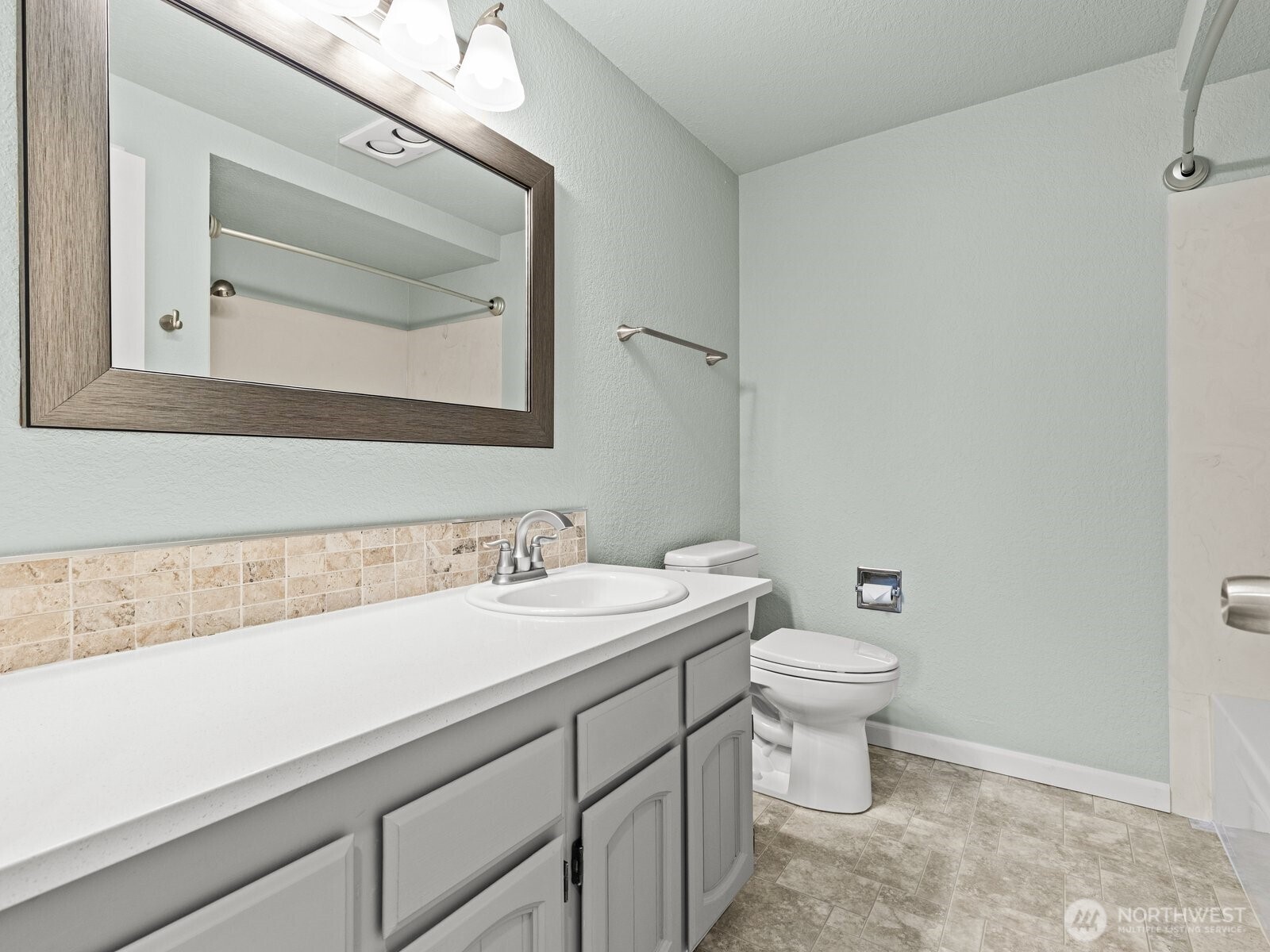 1113 5th Avenue S Unit: 207