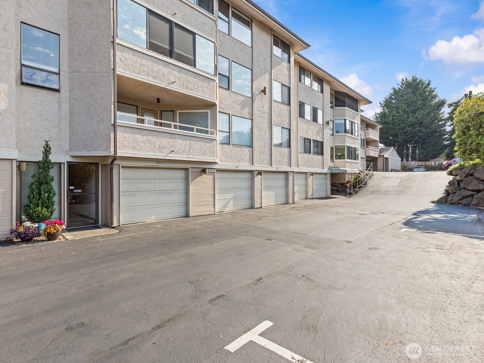 1113 5th Avenue S Unit: 207