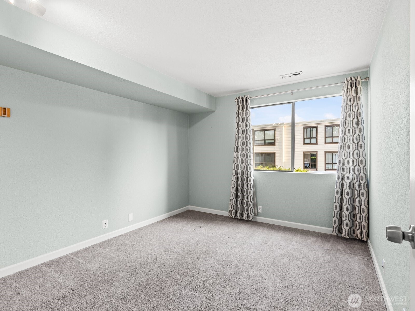 1113 5th Avenue S Unit: 207