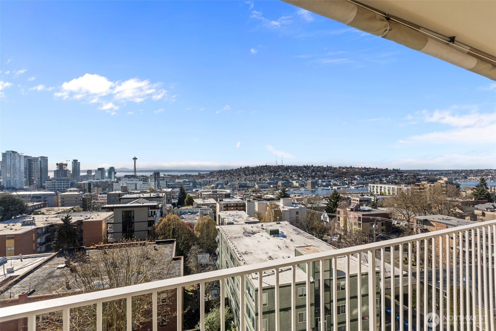 525 Belmont Avenue E Unit: 7A