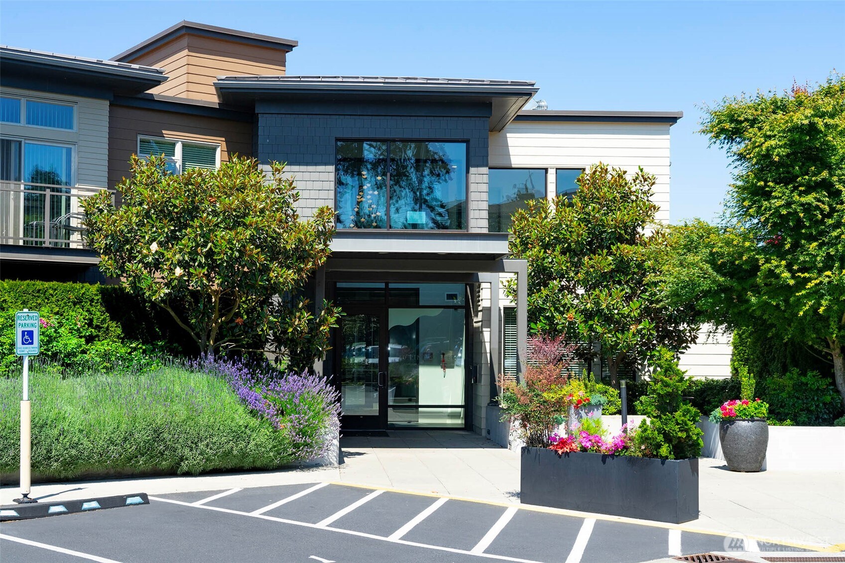 50 PINE STREET Unit: 401