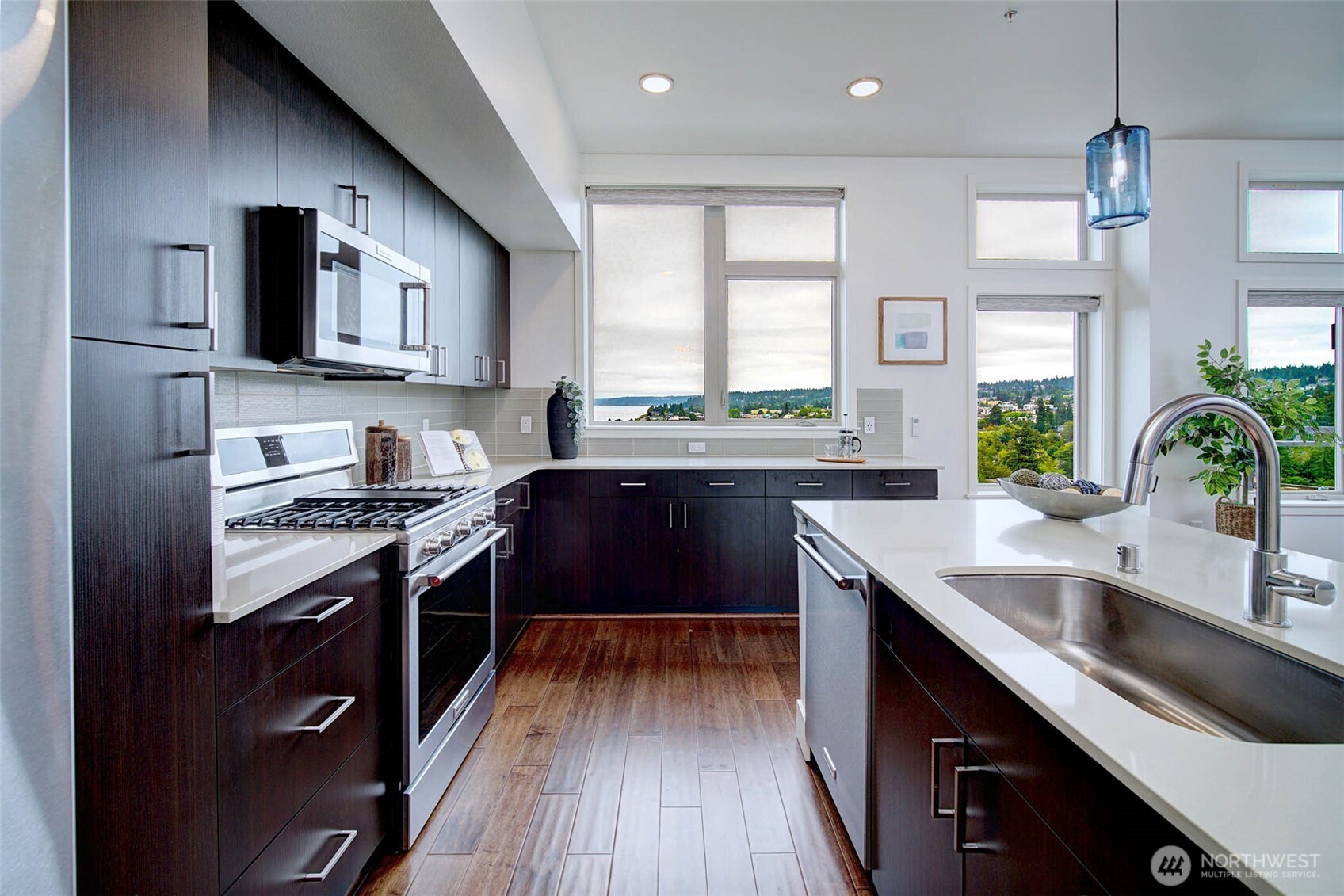 50 PINE STREET Unit: 401