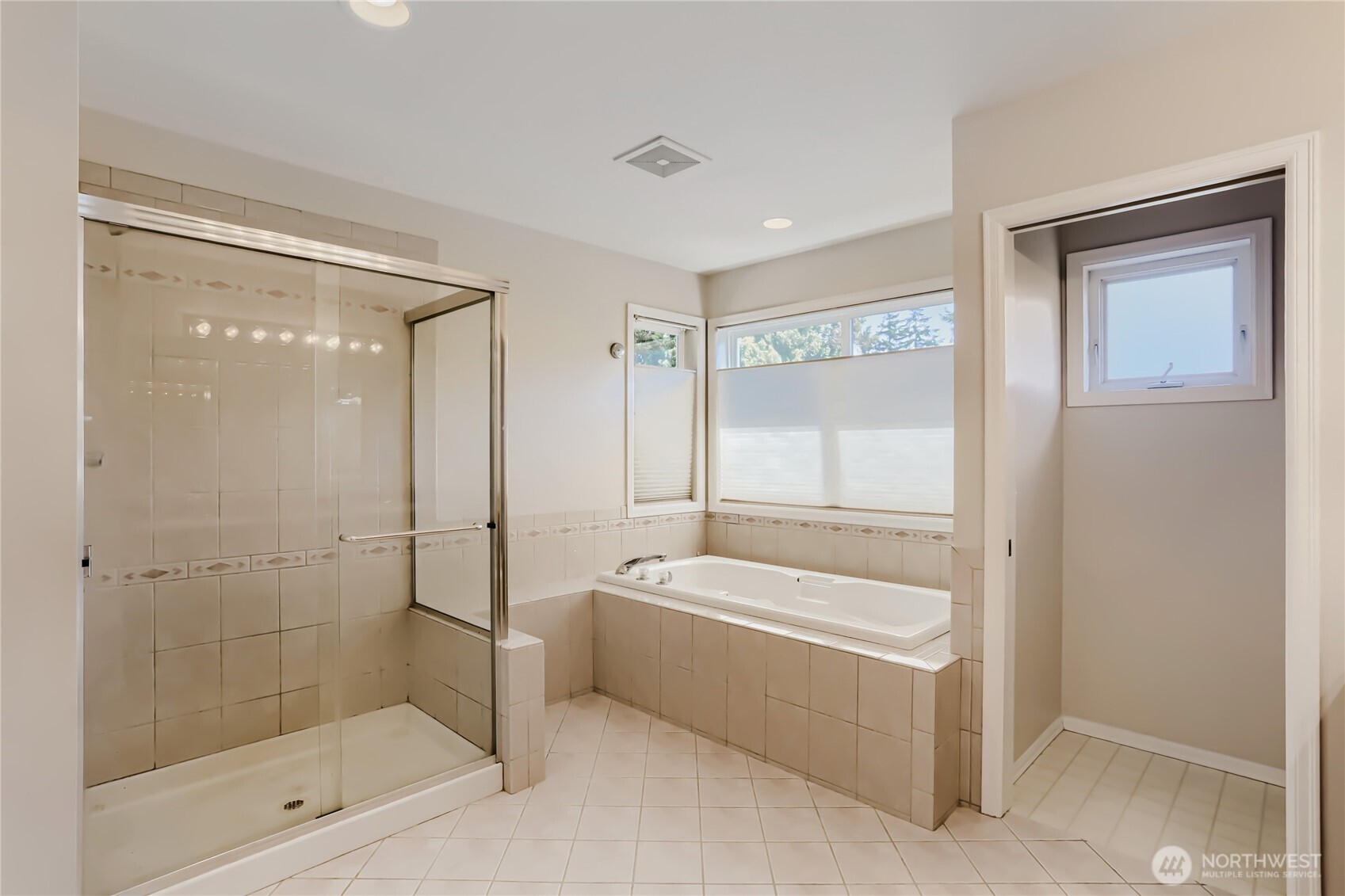 724 N 190th Street