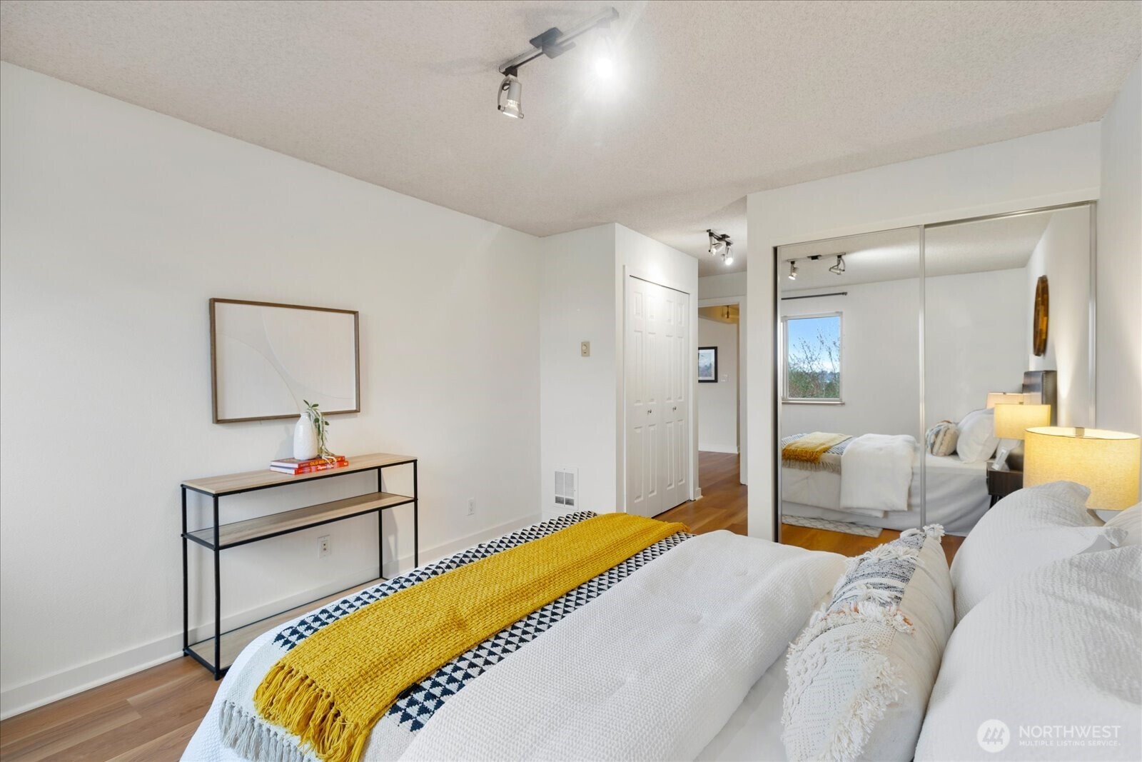 732 11th Avenue E Unit: 404