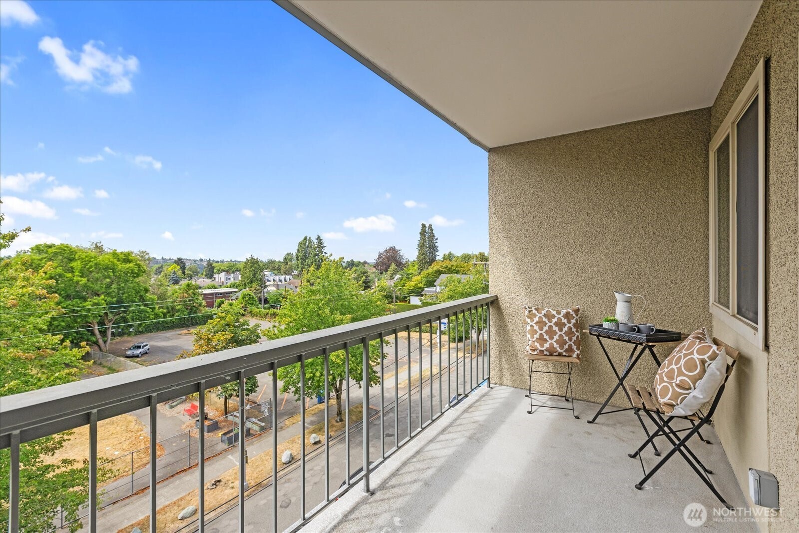 732 11th Avenue E Unit: 404