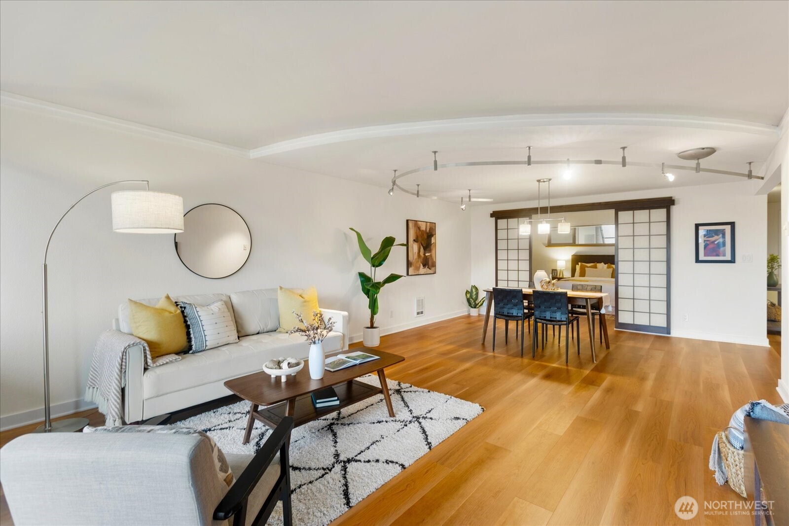 732 11th Avenue E Unit: 404