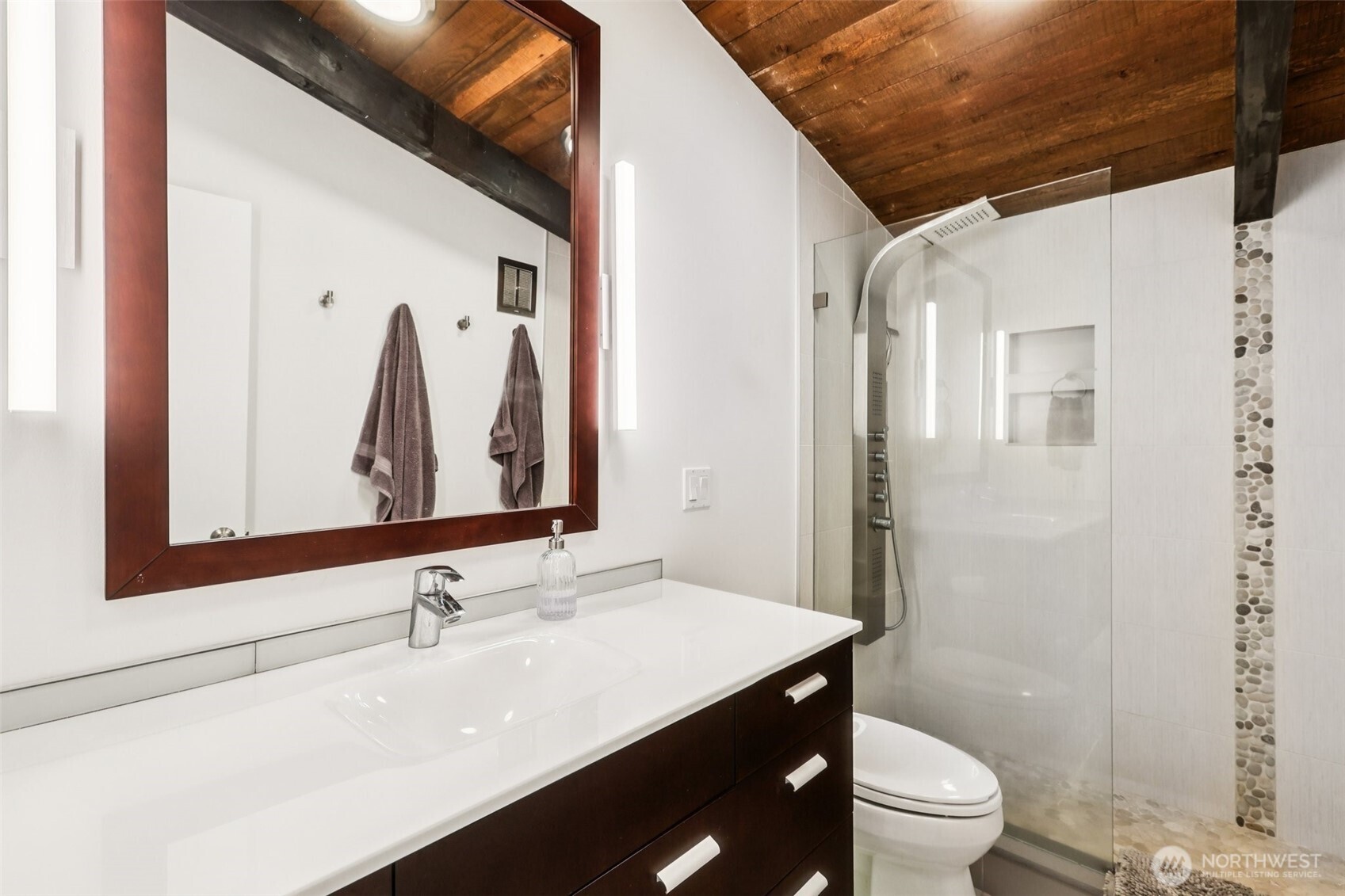 3717 Beach Drive SW Unit: 316