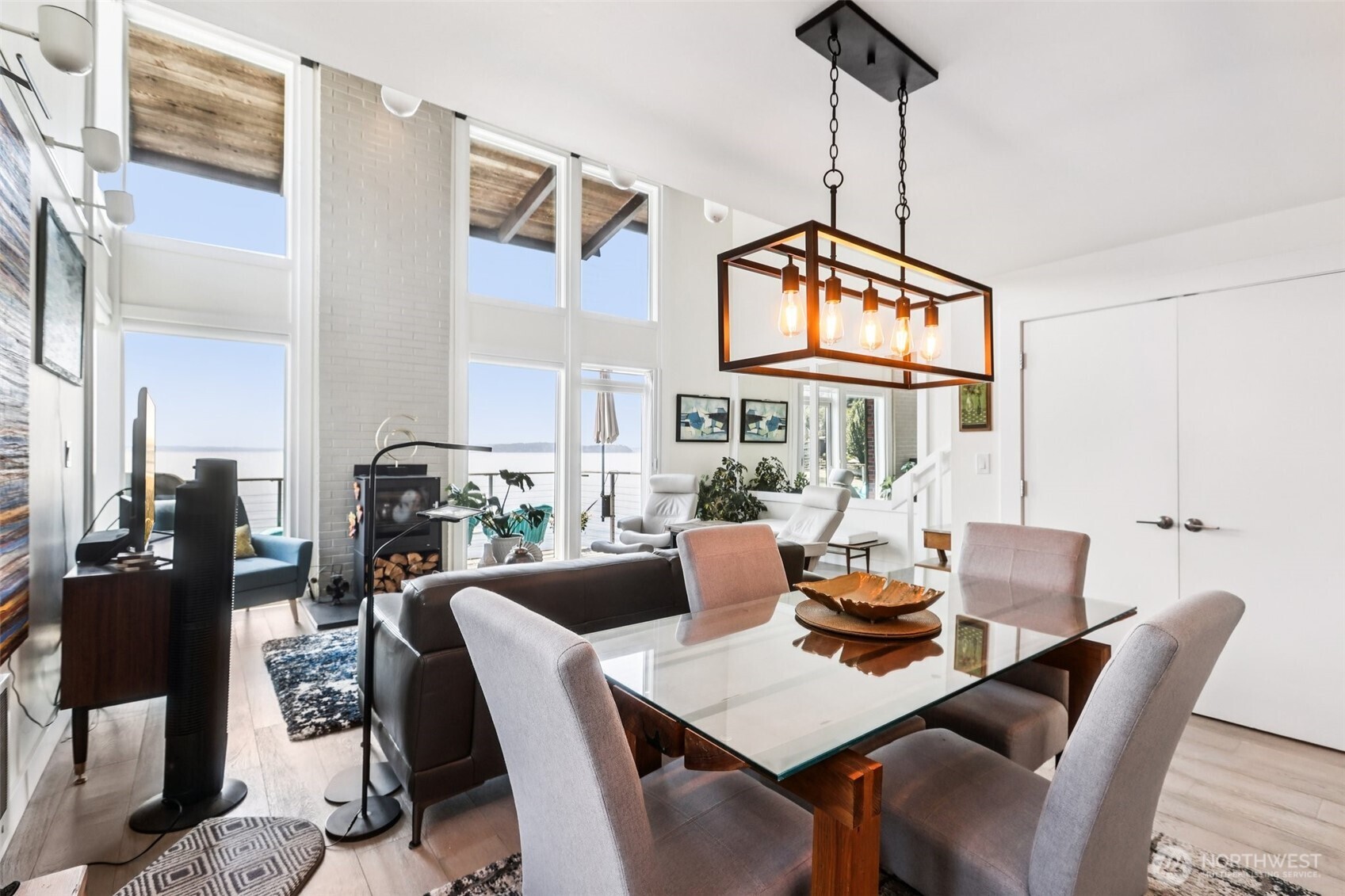 3717 Beach Drive SW Unit: 316