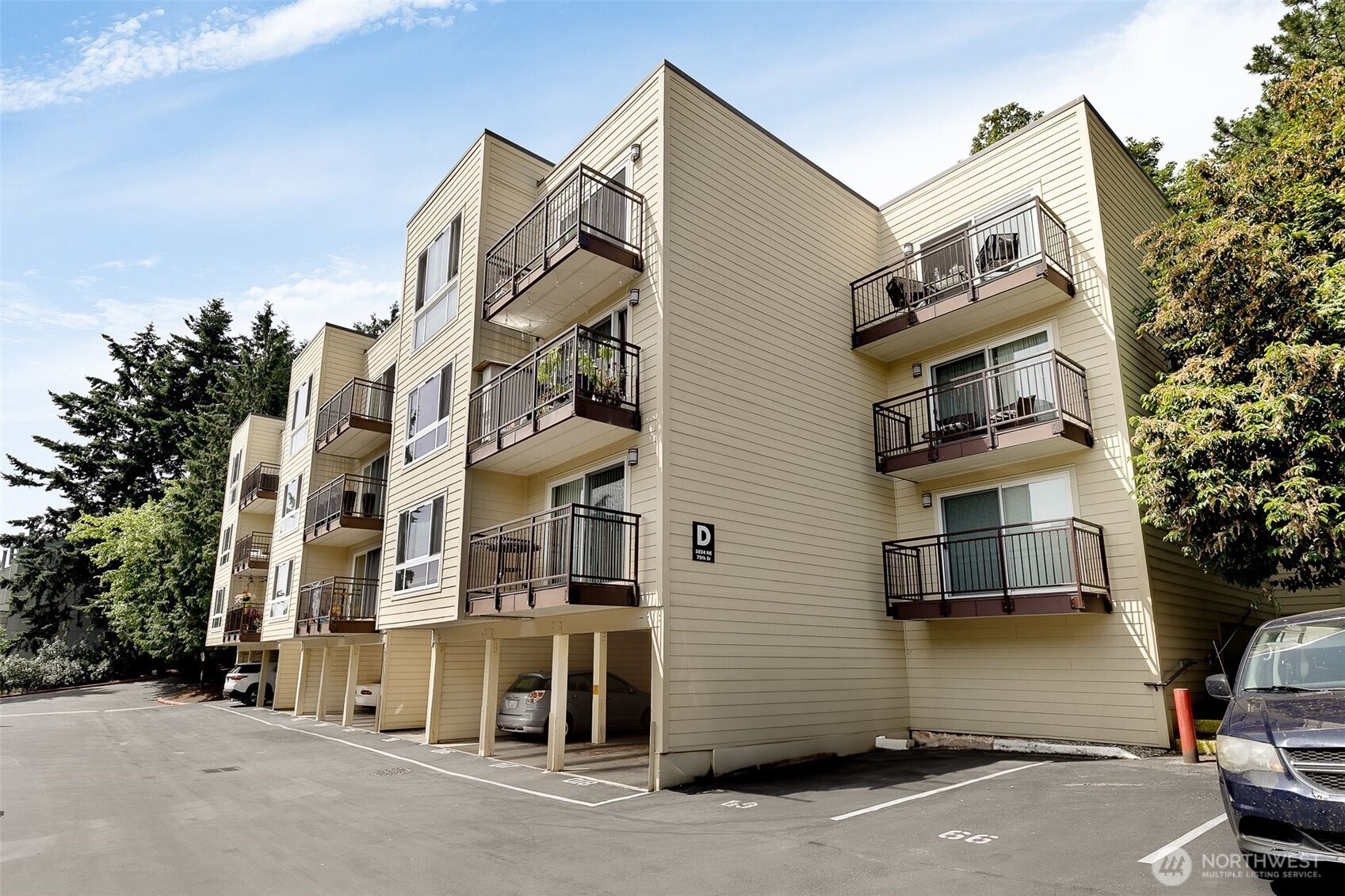 5824 NE 75th Street Unit: 307