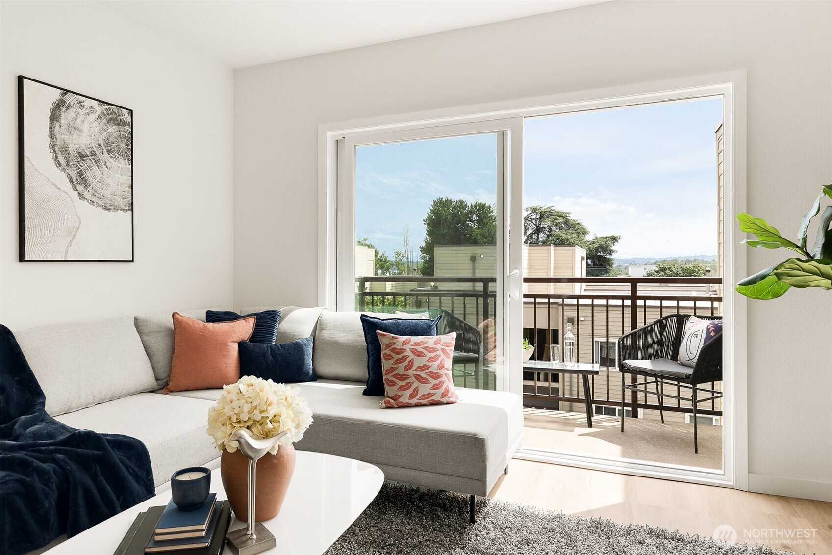 5824 NE 75th Street Unit: 307