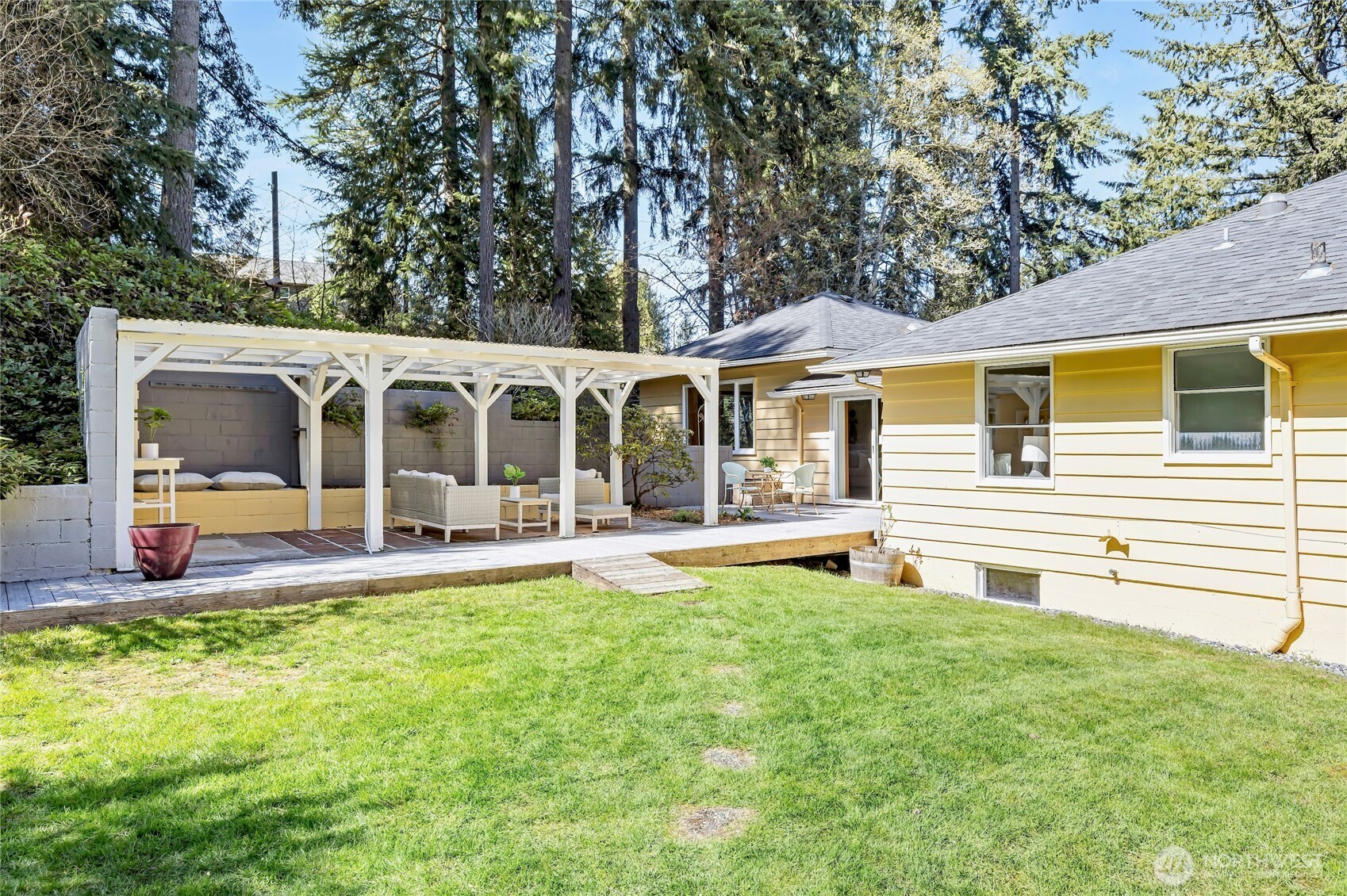 2209 NE 177th Street