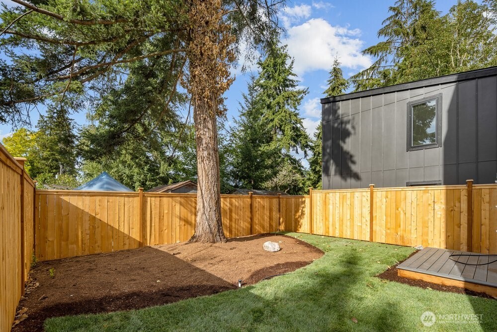 1212 NE 100th Street