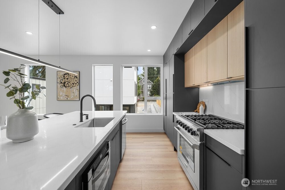 1212 NE 100th Street