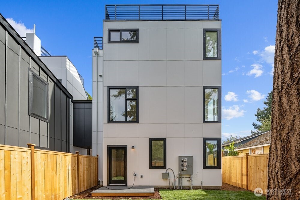 1212 NE 100th Street