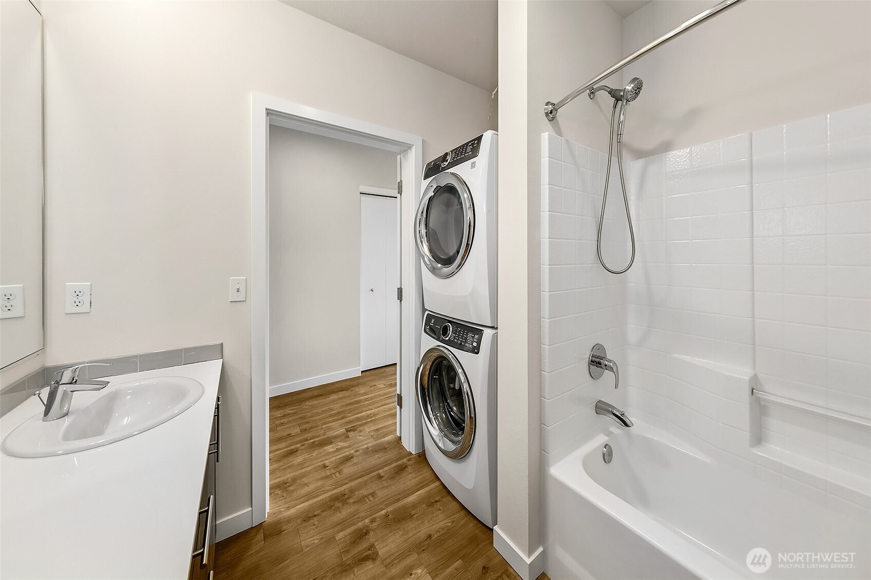 121 12th Avenue E Unit: 409