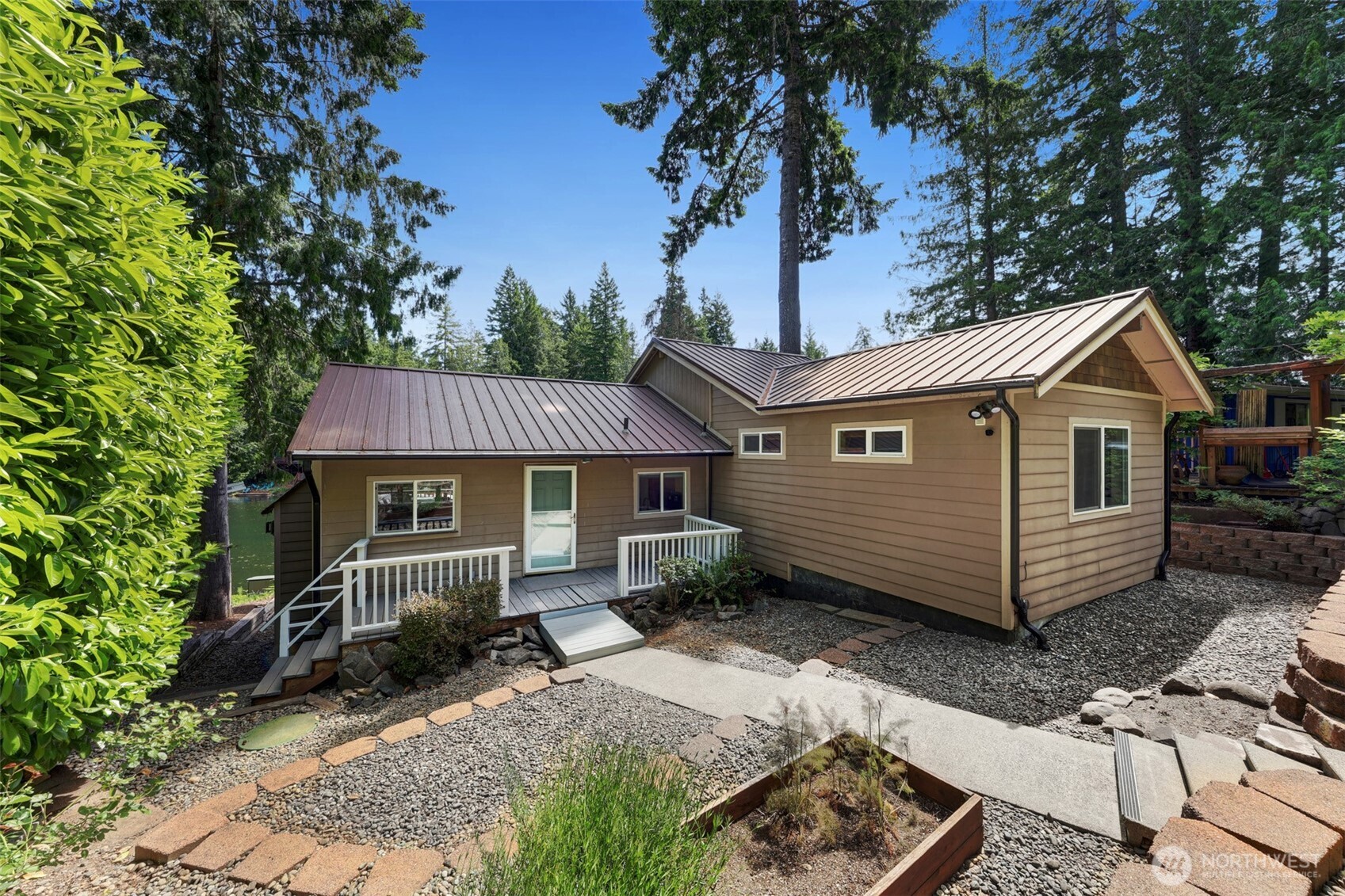 292 NE Lake Drive