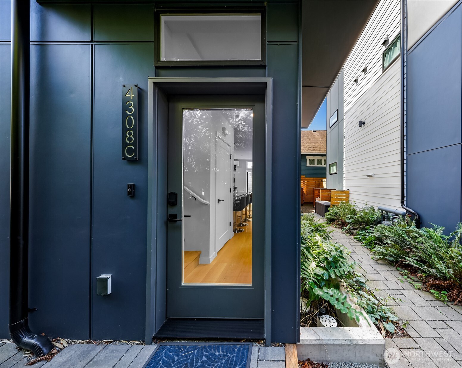 4308 Wallingford Avenue N Unit: C