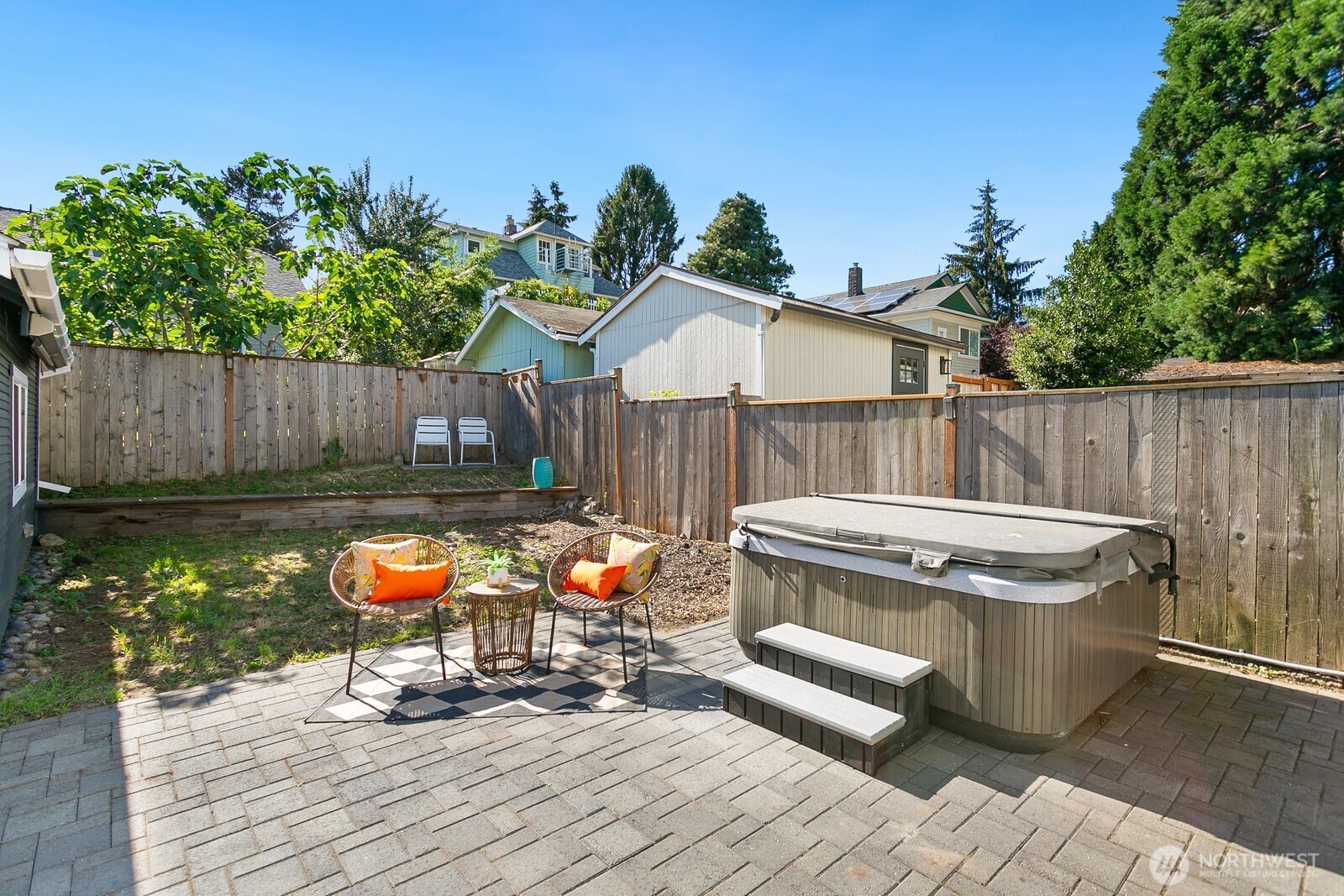 4329 5th Avenue NE
