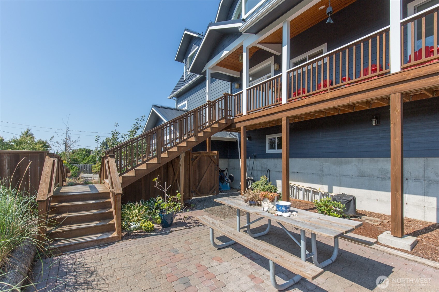 1321 Three Crabs Road