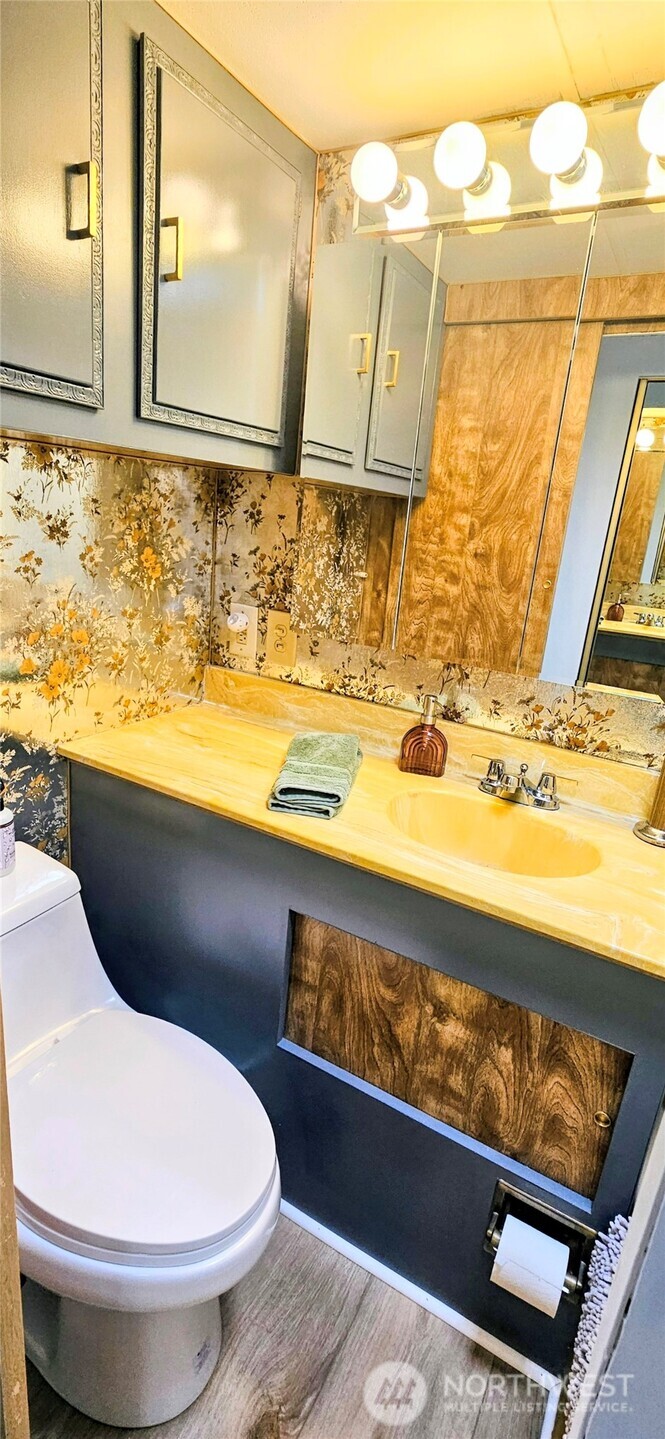 8818 Crescent Bar Road NW Unit: 156