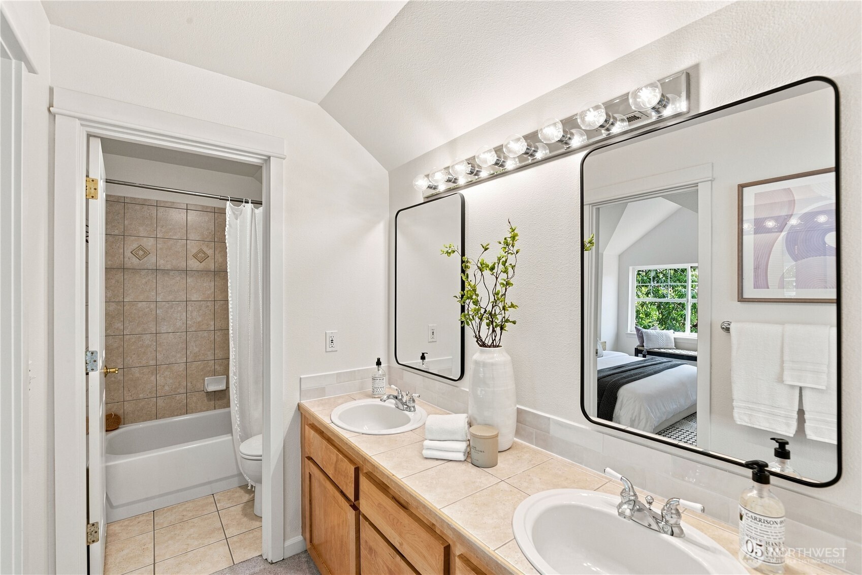 6513 24th Avenue NE Unit: A