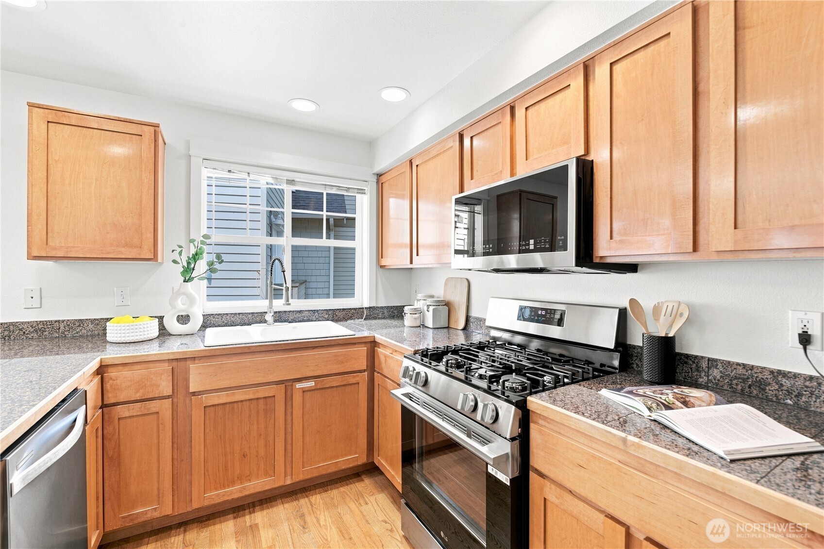 6513 24th Avenue NE Unit: A
