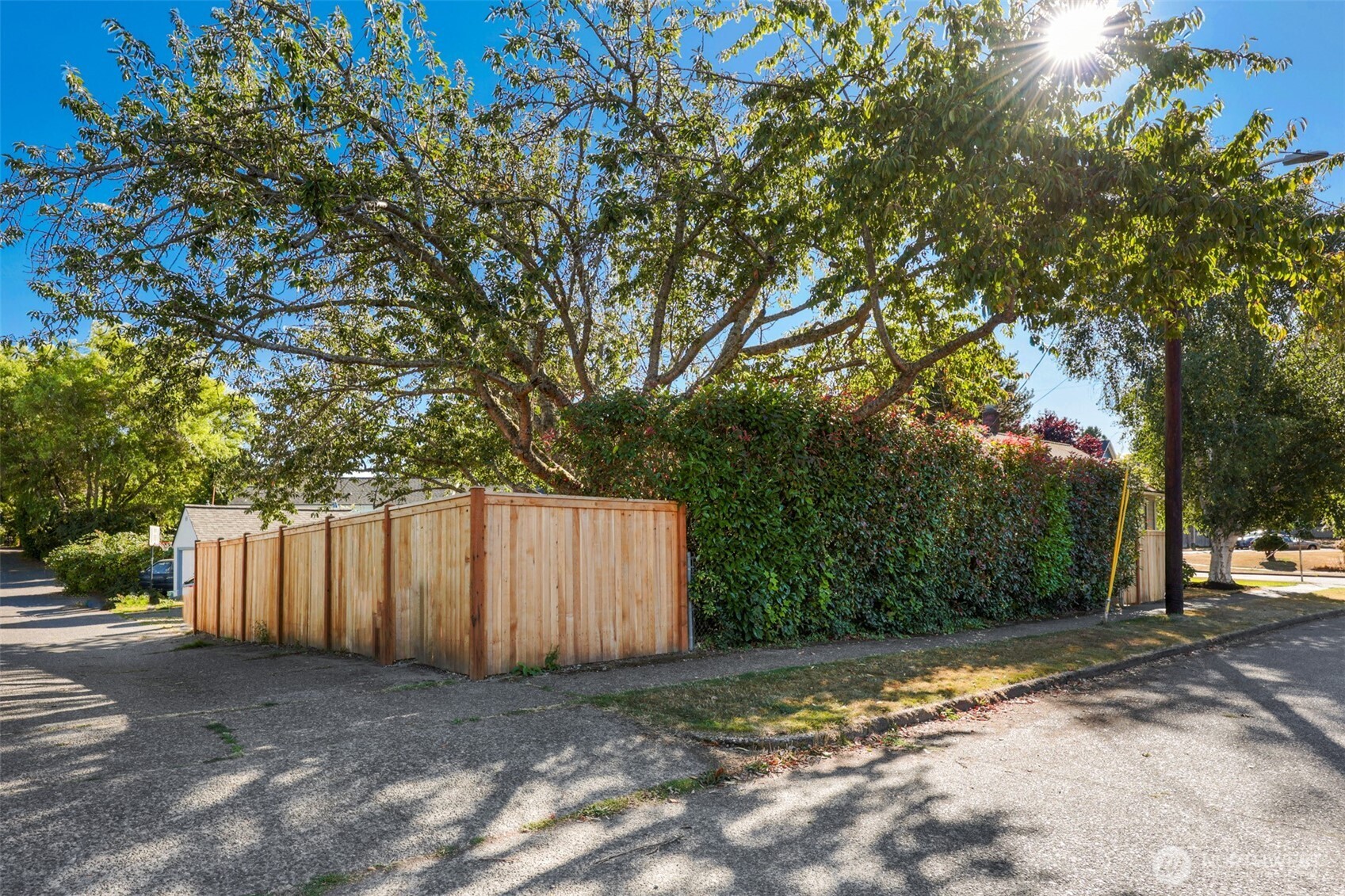 8062 30th Avenue NW