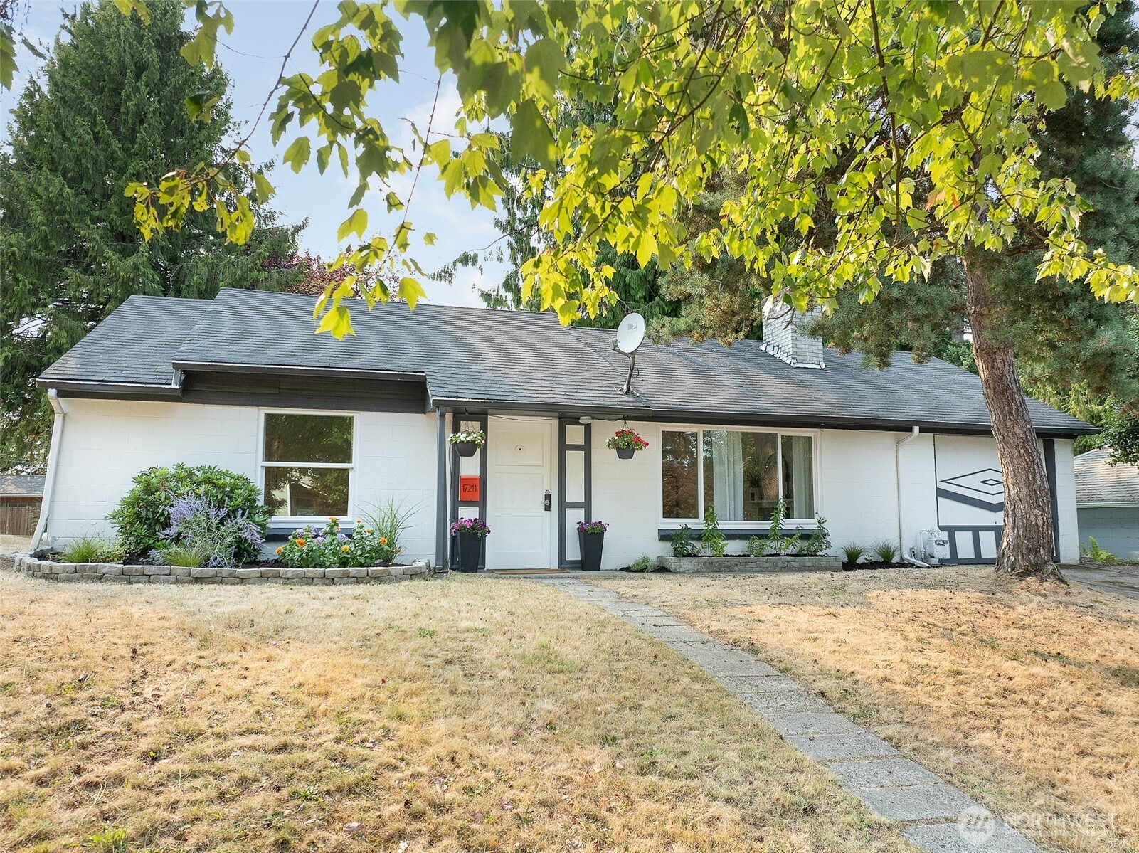 17211 5th Avenue NE