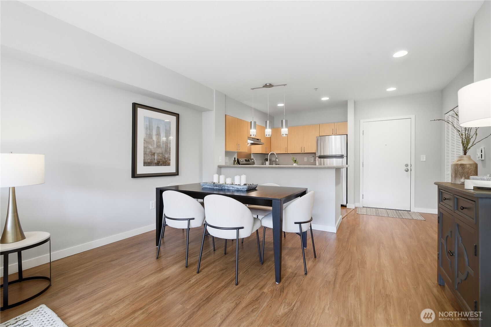 19500 Ballinger Wy NE Unit: 204