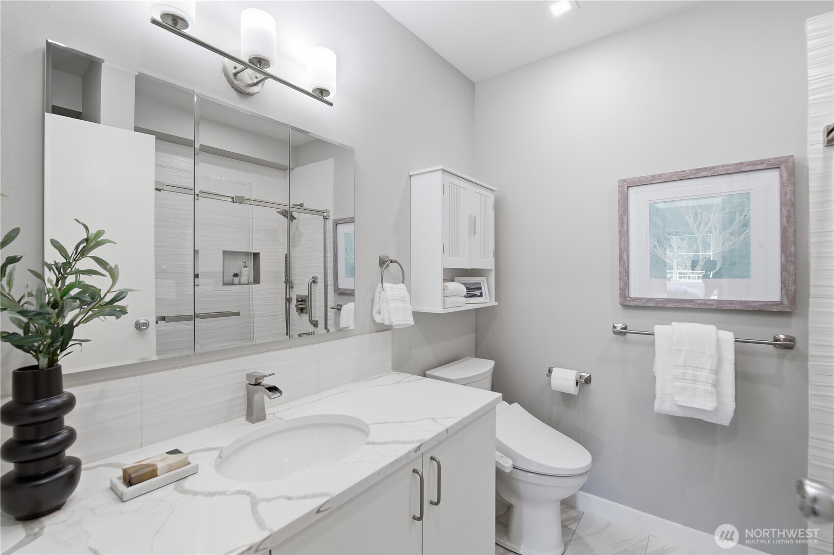 19500 Ballinger Wy NE Unit: 204