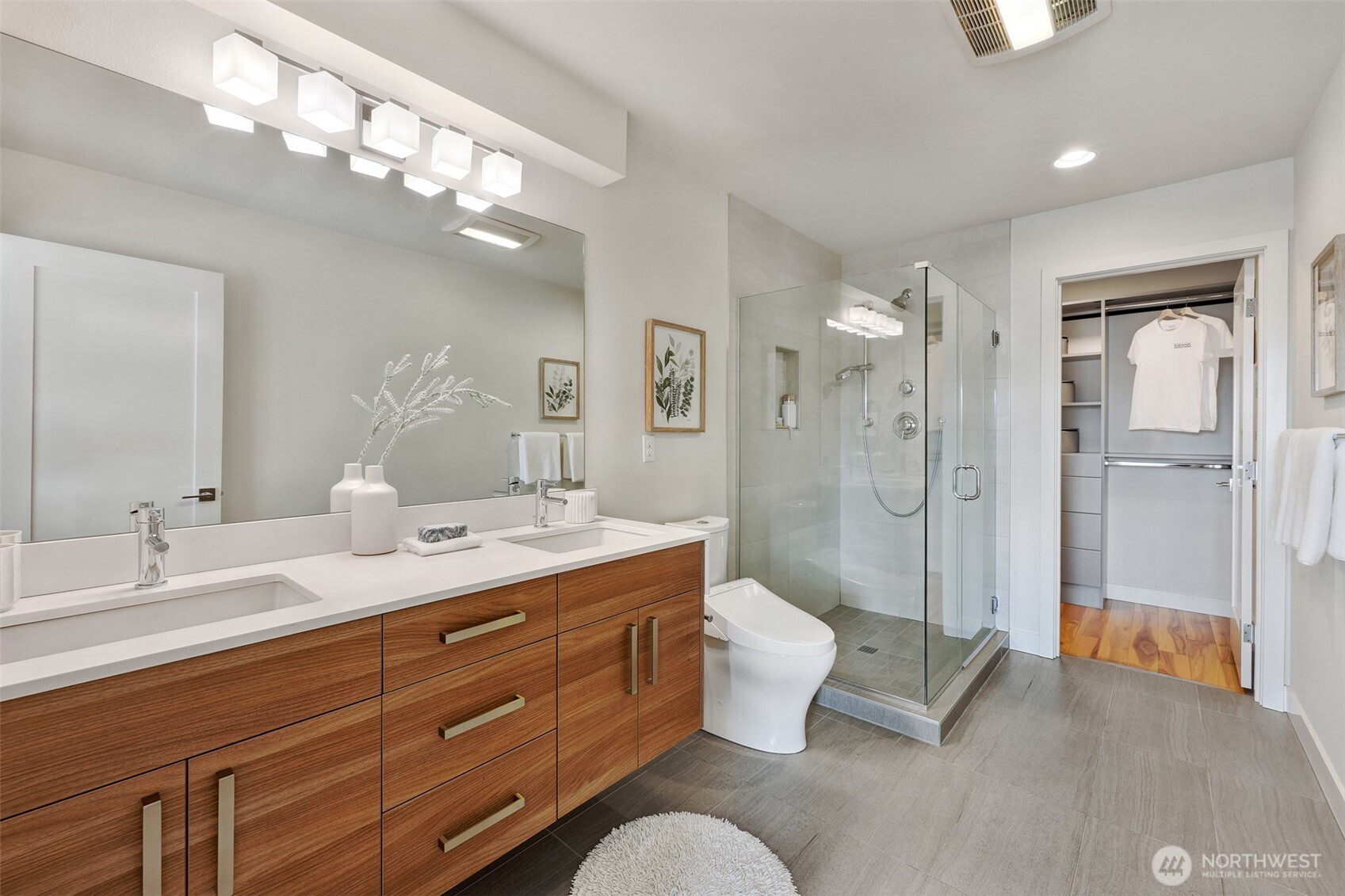 2708 Franklin Avenue E Unit: B